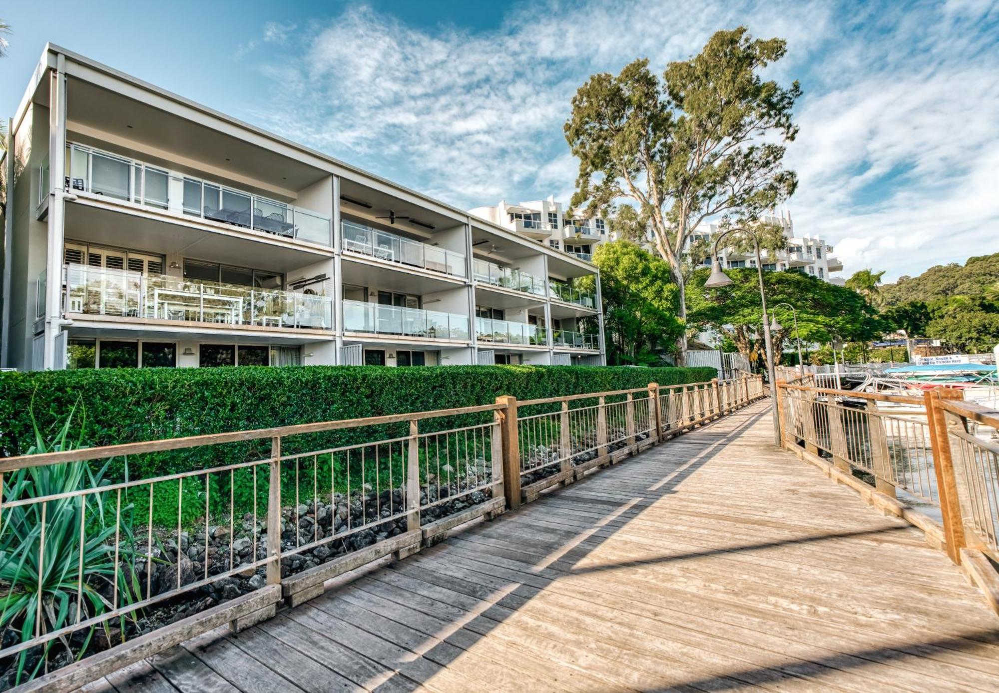 Jacaranda Noosa Aparthotel Bagian luar foto