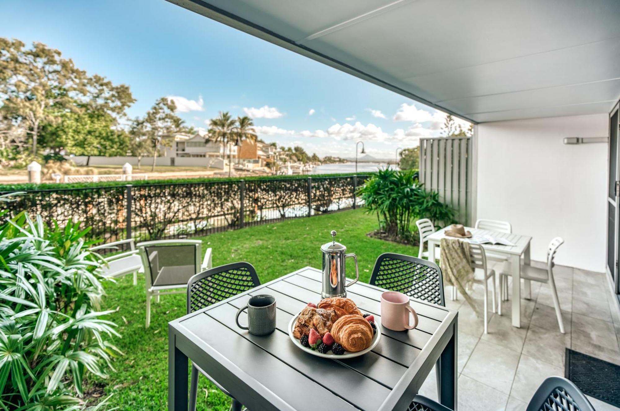 Jacaranda Noosa Aparthotel Bagian luar foto