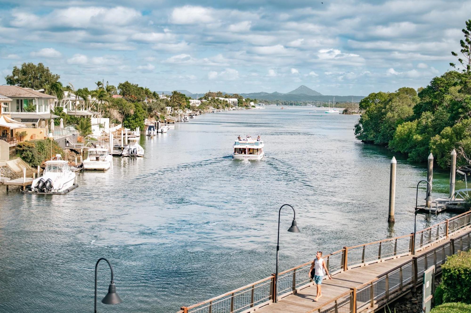 Jacaranda Noosa Aparthotel Bagian luar foto