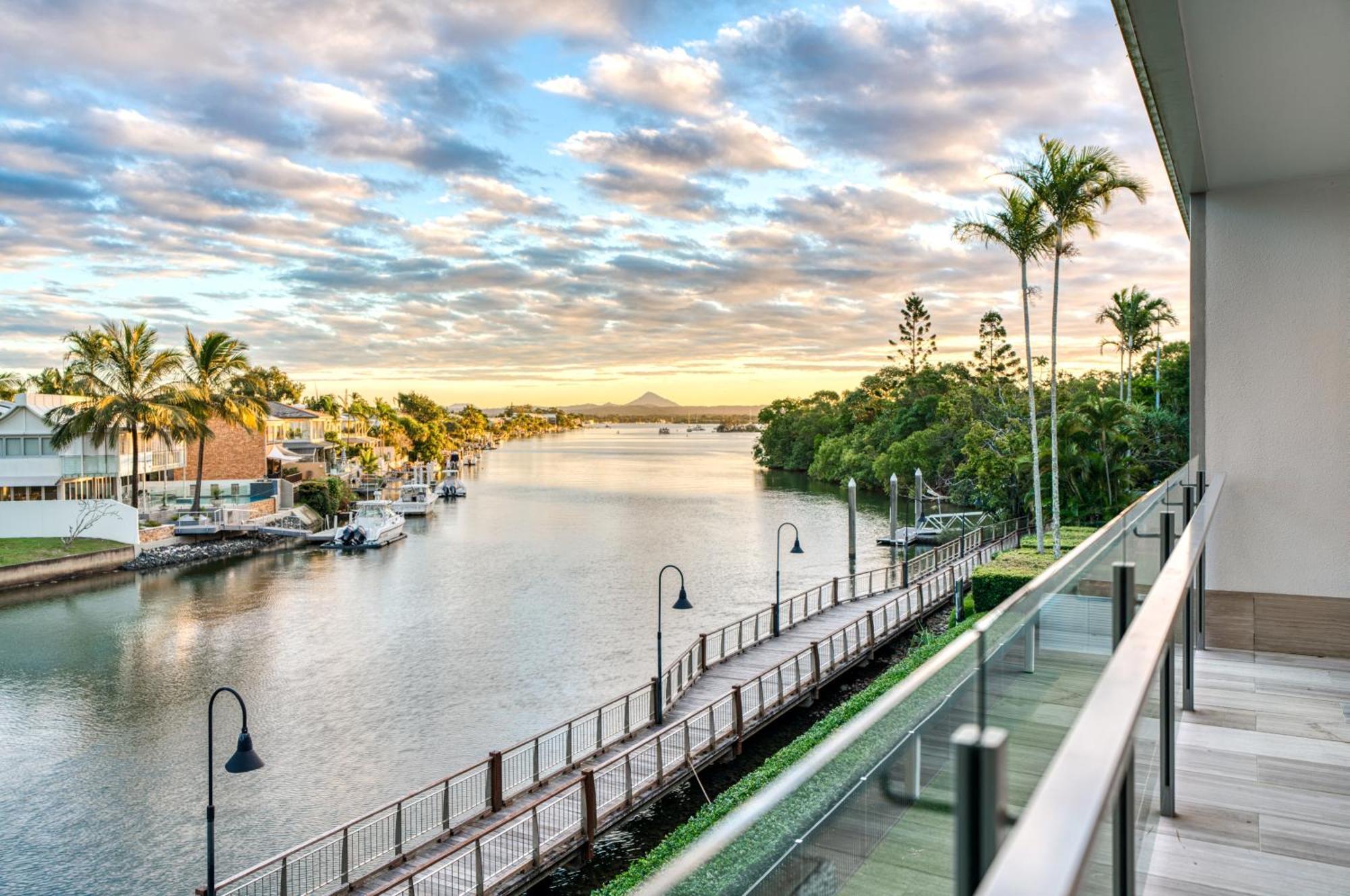 Jacaranda Noosa Aparthotel Bagian luar foto